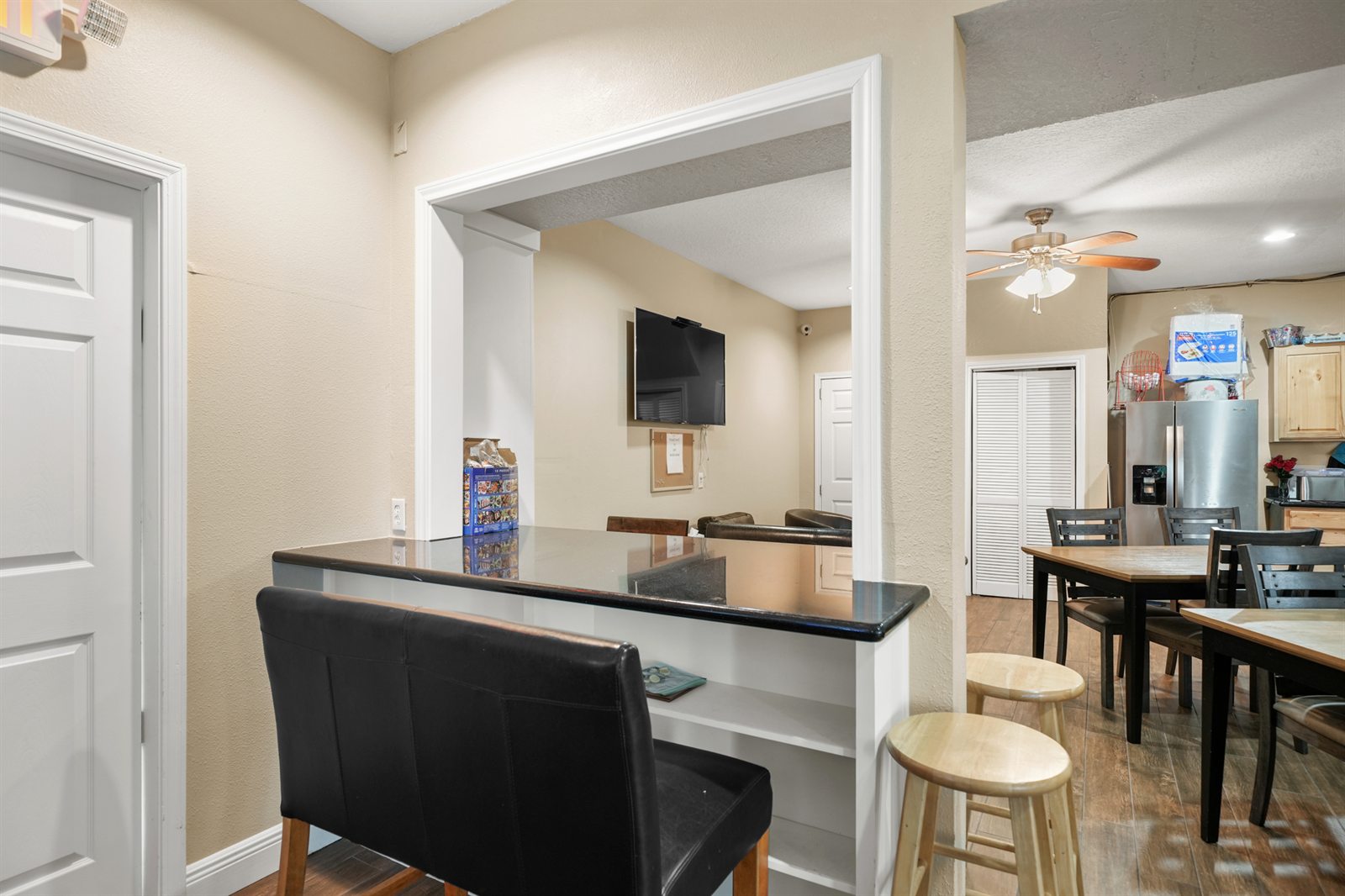 Clubhouse Granite Bar Counter & Hospitality Lounge